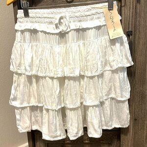 NWT Sofia The Label Tiered Mini Skirt
